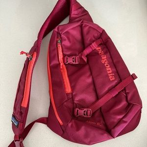 PATAGONIA ATOM SLING 8L BAG - ROAMER RED